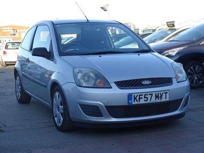 used Ford Fiesta a 1.2 STYLE CLIMATE 16V 3d 78 BHP LOW MILES Hatchback