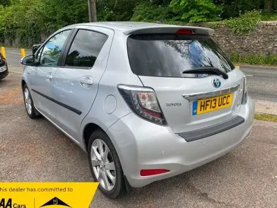 Usata Toyota Yaris Hybrid 2013