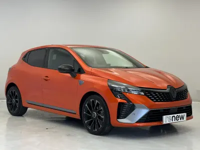 Used Renault Clio 90 HP (66 kW) 2025 Orange  Hatchback