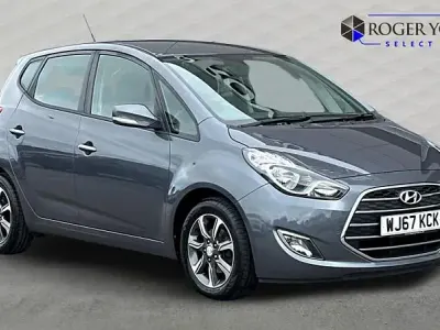 Used Hyundai ix20 SE 125 HP (91 kW) 2017 Grey Hatchback