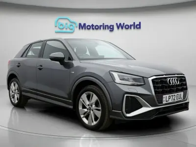 Gebraucht Audi Q2 S-Line 148 PS (108 kW) 2023 Grau SUV