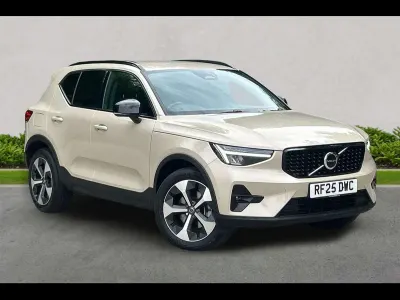 Used Volvo XC40 Plus 197 HP (144 kW) 2025 Gold SUV