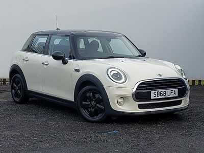 White Used 2018 Mini Cooper Classic Hatchback | £12,498 (Fair price)