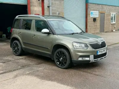 Używany Skoda Yeti SE 110 KM (80 kW) 2014 Zielony SUV