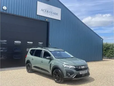 Used Dacia Jogger Extreme 110 HP (80 kW) 2023 Green MPV