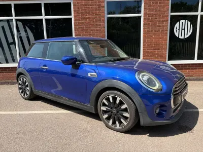 Used Mini Cooper Exclusive 134 HP (98 kW) 2019 Blue Hatchback