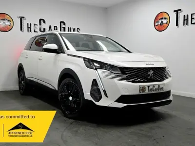 Used Peugeot 5008 Allure Premium 130 HP (95 kW) 2021 White SUV