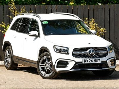 Mercedes GLB220
