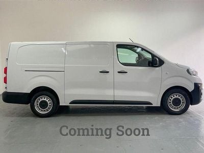 White Used 2023 Peugeot Expert Premium Van | £14,950 (Fair price)