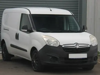 Used Vauxhall Combo 2016 White MPV