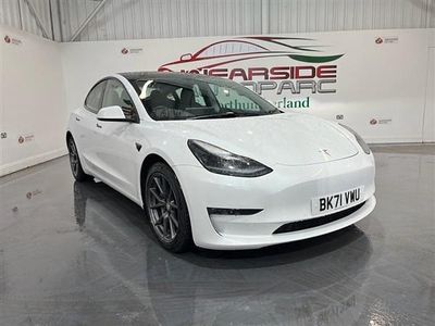 White Used 2021 Tesla Model 3 Sedan | £16,999 (Fair price)