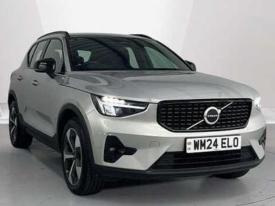 Usado Volvo XC40 Plus 161 HP (118 kW) 2024 Prateado SUV