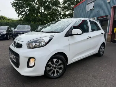 Used Kia Picanto 84 HP (61 kW) 2015 White Hatchback