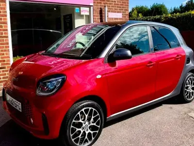 Used Smart ForFour Electric Drive Exclusive 60 kW (82 HP) 2022 Red Hatchback