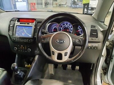 Used Kia Venga 123 HP (90 kW) 2016 White Hatchback