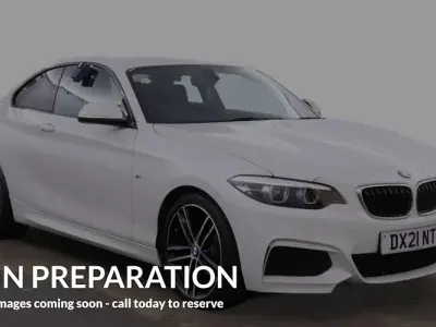 Begagnad BMW 218 M Sport 136 HK (100 kW) 2021 Vit Sportkupé