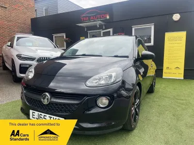Begagnad Vauxhall Adam Glam 70 HK (51 kW) 2015 Svart Halvkombi