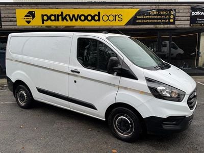 Used Ford Transit Custom S 105 HP (77 kW) 2020 White Van