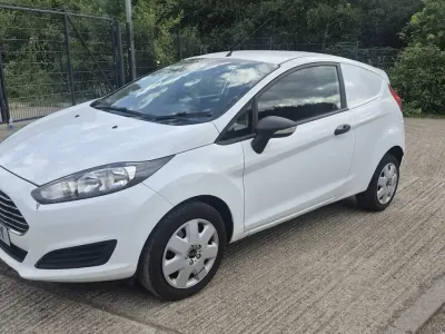 Used Ford Fiesta 75 HP (55 kW) 2013 White Van