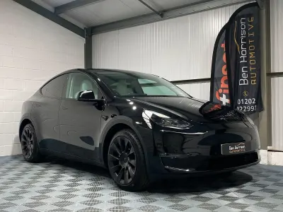 Used Tesla Model Y Long Range AWD 378 kW (514 HP) 2022 Black SUV