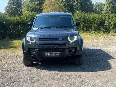 Used Land Rover Defender HSE Dynamic 300 HP (220 kW) 2023 Grey SUV