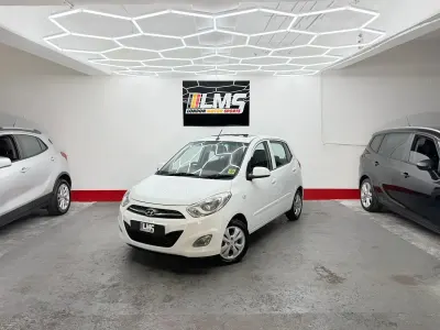 Used Hyundai i10 Style 2011 White Hatchback