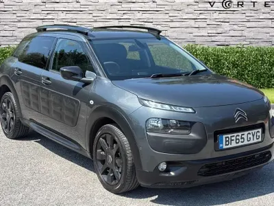 Used Citroën C4 Cactus Flair 100 HP (73 kW) 2015 Hatchback
