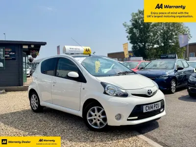 Used Toyota Aygo 68 HP (50 kW) 2014 White Hatchback