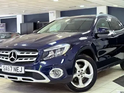 Used Mercedes GLA200 156 HP (114 kW) 2017 Blue SUV