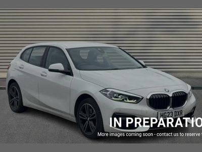 Used BMW 118 Sport Line 134 HP (98 kW) 2023 White Hatchback