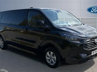 Usado Ford Transit Custom Limited 232 HP (170 kW) 2025 Van