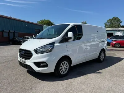 Used Ford Transit Custom Limited 130 HP (95 kW) 2022 White Van