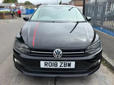 Begagnad VW Polo Beats 2018 Svart Halvkombi