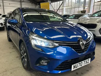 Used Renault Clio Iconic 100 HP (73 kW) 2020 Blue Hatchback