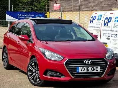 Used Hyundai i40 Premium 141 HP (103 kW) 2016 Red Estate