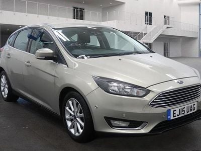 Used Ford Focus Titanium 125 HP (91 kW) 2015 Silver Hatchback