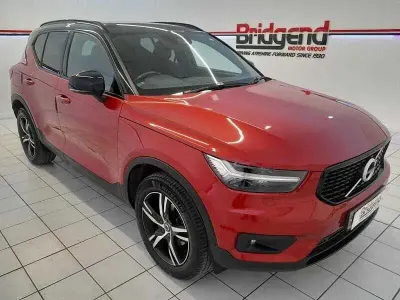 Used Volvo XC40 R-Design 163 HP (119 kW) 2019 Red SUV