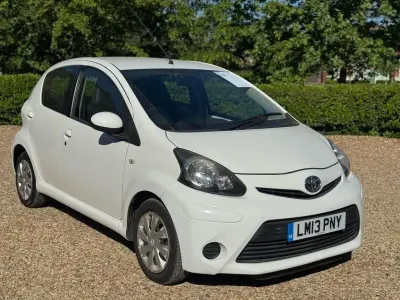 Used Toyota Aygo 68 HP (50 kW) 2013 White Hatchback