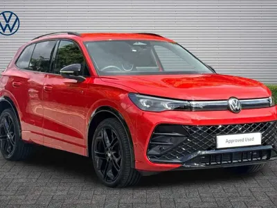 Used VW Tiguan R-line 150 HP (110 kW) 2025 Persimmon red SUV