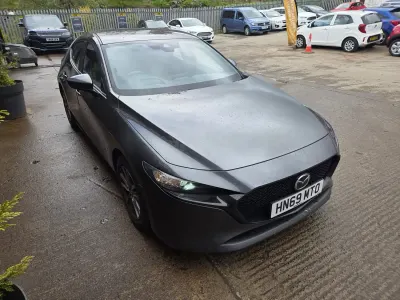 Używany Mazda 3 122 KM (89 kW) 2019 Szary Hatchback