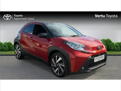 Used Toyota Aygo X 72 HP (52 kW) 2023 Red SUV