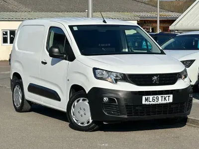 Used Peugeot Partner 101 HP (74 kW) 2019 White MPV