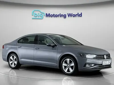 Usado VW Passat SE 150 HP (110 kW) 2022 Cinzento Carrinha