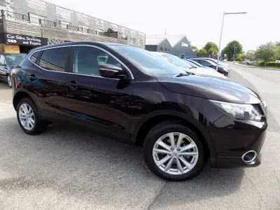 Używany Nissan Qashqai Acenta Premium 110 KM (80 kW) 2014 Czarny SUV