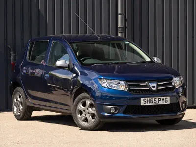 Used Dacia Sandero Lauréate 90 HP (66 kW) 2015 Blue Hatchback