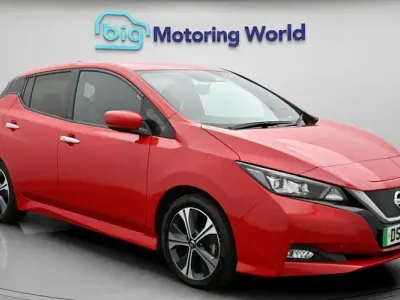 Used Nissan Leaf Tekna 110 kW (150 HP) 2022 Red Hatchback