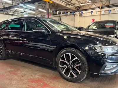 Used VW Passat SEL 150 HP (110 kW) 2021 Black Estate