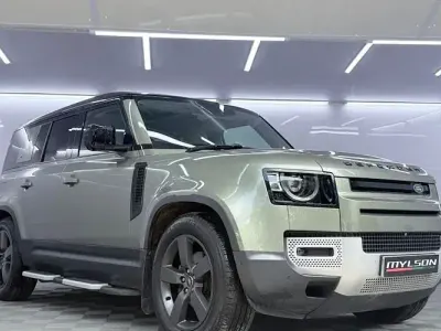 Begagnad Land Rover Defender First Edition 241 HK (177 kW) 2020 Grön SUV