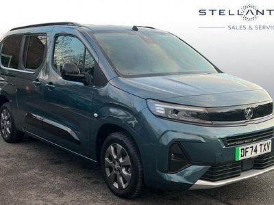 Used Vauxhall Combo Ultimate 100 kW (136 HP) 2024 Blue Estate