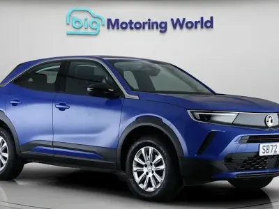 Second-hand Vauxhall Mokka Design Edition 131 CP (96 kW) 2022 Albastru SUV